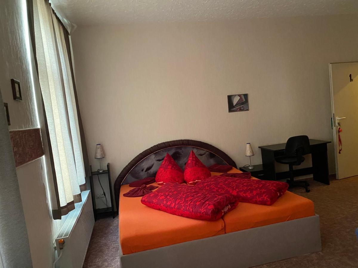 Hotel Alte Schmiede Weisswasser Esterno foto